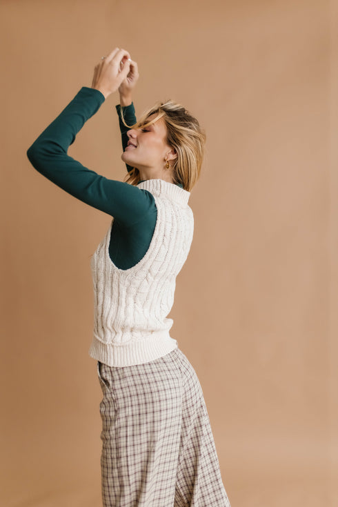 Snow Bunny Knit Vest// Ivory